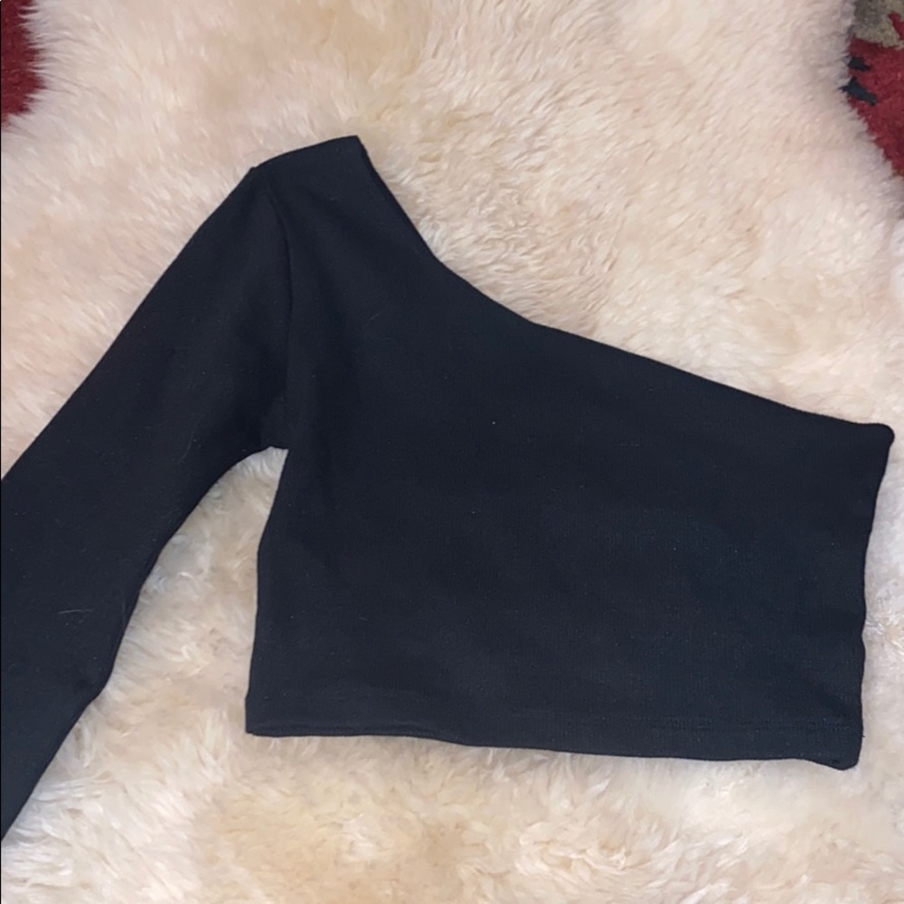 One shoulder crop top size 4